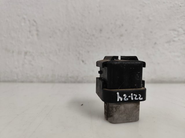 Relé de bujía de precalentamiento Toyota Corolla