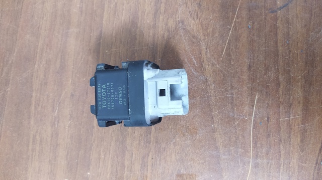 Relé de bujía de precalentamiento Toyota Corolla