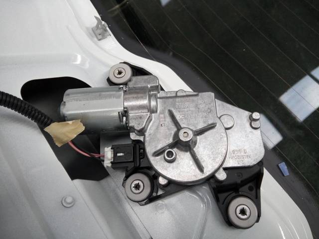 Motor limpia trasero para renault kadjar 1.6 dci 130 4x4 r9m414 287108228R