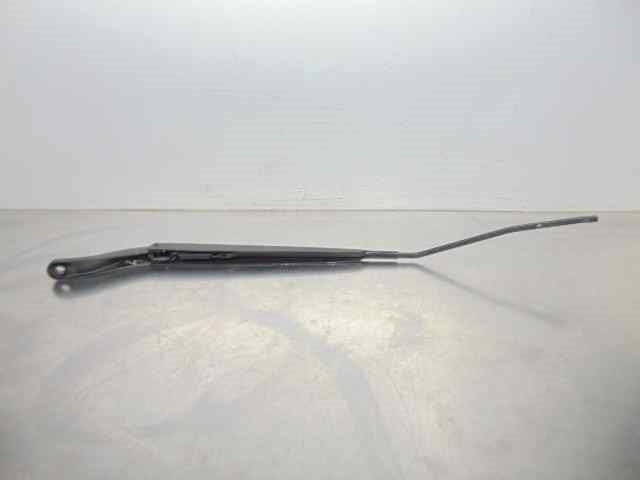 288860005R RENAULT Brazo del limpiaparabrisas  en stock Huelva