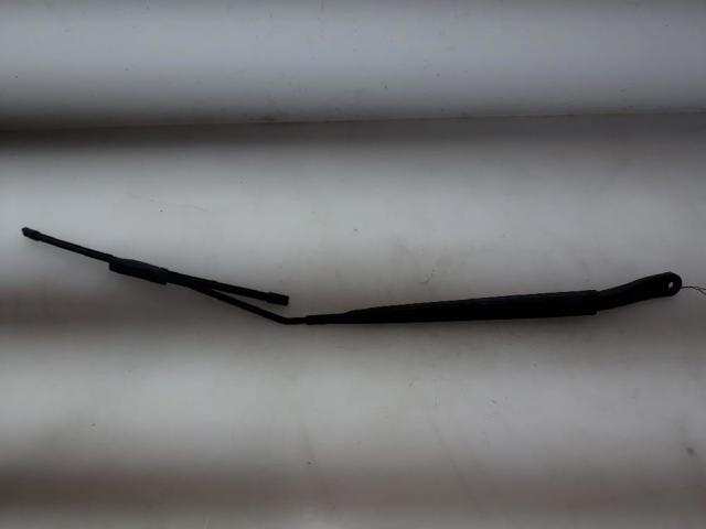 288860005R RENAULT Brazo del limpiaparabrisas  en stock Gandía
