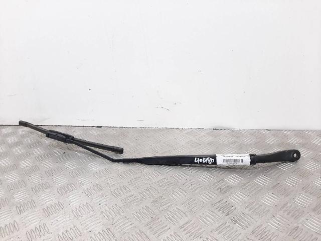 Precio del repuesto Brazo del limpiaparabrisas, lavado de parabrisas, luna delantera Megane III familiar