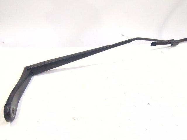 Comprar Brazo del limpiaparabrisas, luna delantera Clio V B7