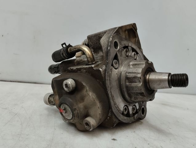 MAZDA 2940000420 Bomba de alta presión de combustible  disponible Lugo