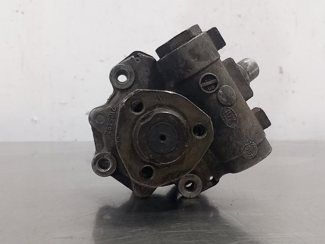 2D0422155 Bomba de dirección asistida  comprar en Reus
