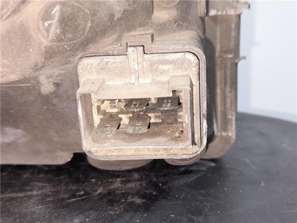 2D1941016 VAG Faro derecho  en stock Gandía