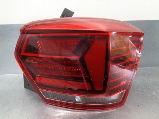 VAG 2G0945096B Piloto trasero derecho  disponible Lugo