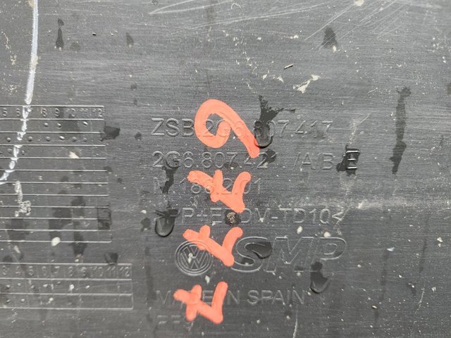 2G6807421 Parachoques trasero  comprar en Pontevedra