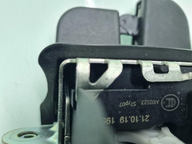 VAG 2G6827505B Cerradura de maletero  en stock Terrassa