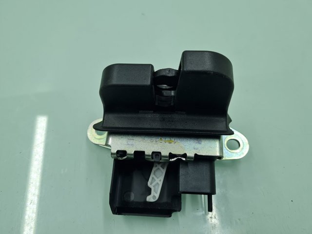 VAG 2G6827505B Cerradura de tapa de maletero  disponible España