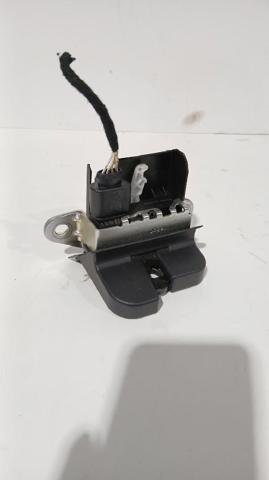 VAG 2G6827505B9B9 Cerradura de maletero  en stock Salamanca