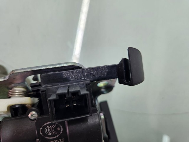 2GA827505A Cerradura de maletero comprar Girona