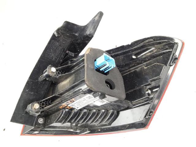 2GA945095D Piloto trasero exterior izquierdo  comprar en Reus