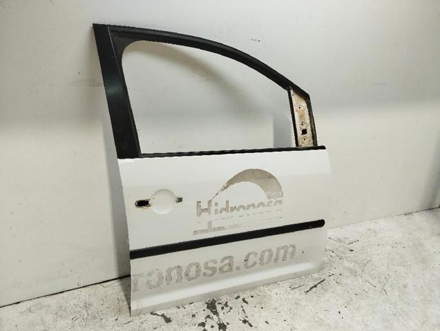 VAG 2K0831056B Puerta delantera derecha  en stock Terrassa