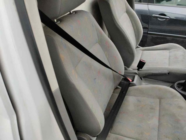 Cinturón de seguridad delantero derecho 2K0857806B VAG