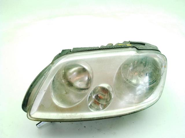VAG 2K0941005B Faro izquierdo  en stock Terrassa