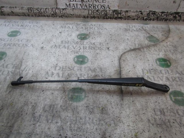 VAG 2K1955409 Brazo del limpiaparabrisas  en stock Valencia