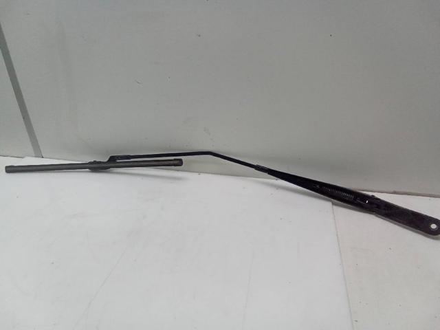 Precio del repuesto Brazo del limpiaparabrisas, lavado de parabrisas, luna delantera Caddy III furgoneta