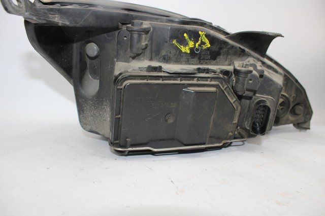 2M5113W030 Faro izquierdo  disponible Utrera