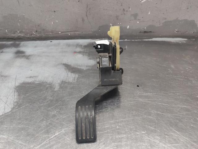 Comprar Pedal del acelerador Ford Focus I DFW a bajo precio