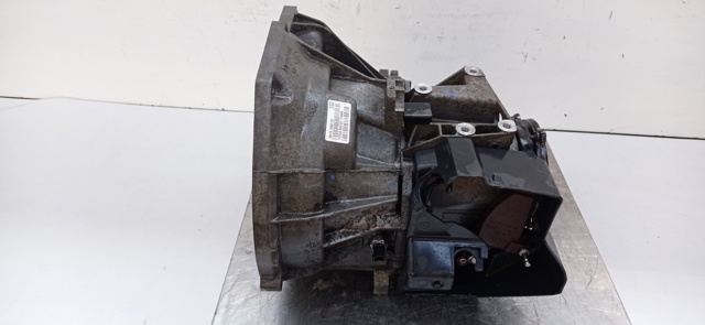 2N1R7002ED Caja de cambios  en stock Granada