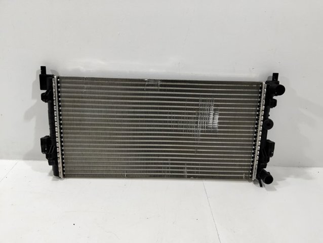 VAG 2Q0121253 Radiador de refrigeración del motor  disponible Valladolid