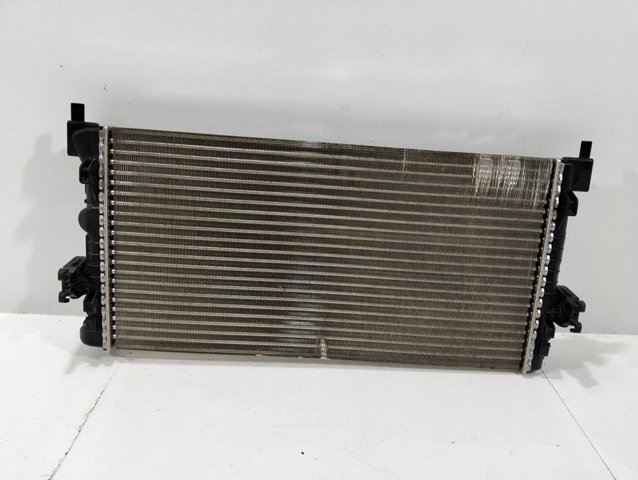 2Q0121253 Radiador de refrigeración del motor  comprar en Zaragoza