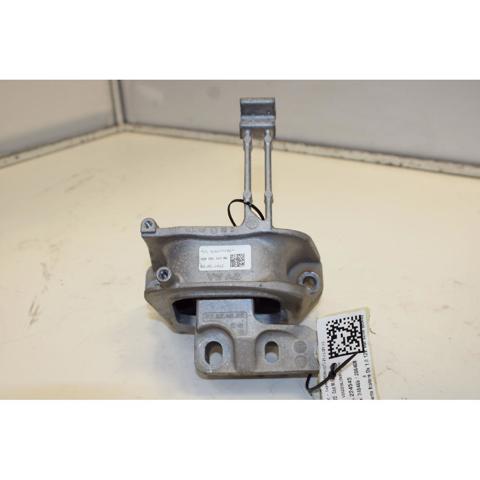 2Q0199262BK Soporte de motor derecho  en stock Granada