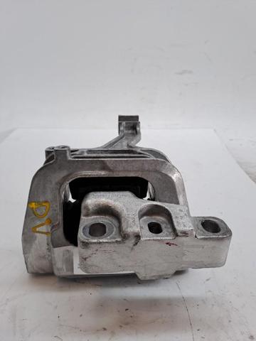 Soporte de motor derecho 2Q0199262BM VAG/Seat