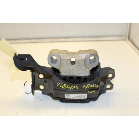 2Q0199555AE VAG Soporte izquierdo del motor  en stock Córdoba