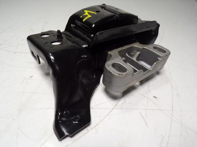 2Q0199555AE Soporte izquierdo del motor  en stock Castellón