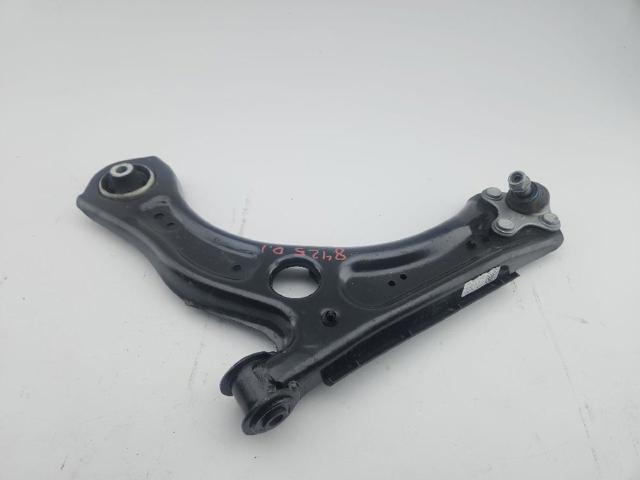 Brazo inferior izquierdo de la suspensión delantera 2Q0407151D VAG