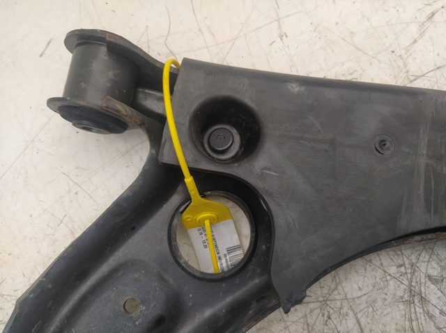 VAG 2Q0407151D Brazo inferior izquierdo de la suspensión delantera  disponible España