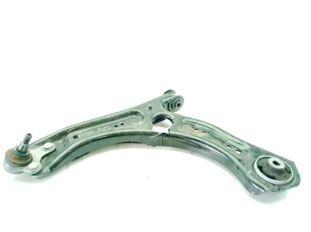 VAG 2Q0407151E Brazo inferior izquierdo de la suspensión delantera  en stock Terrassa