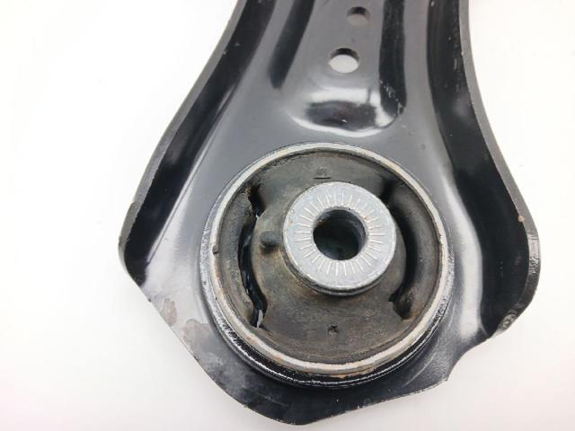 2Q0407151E Brazo inferior izquierdo de la suspensión delantera comprar Almería