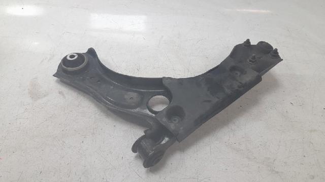 2Q0407152D VAG Brazo inferior derecho de la suspensión delantera  disponible Alicante