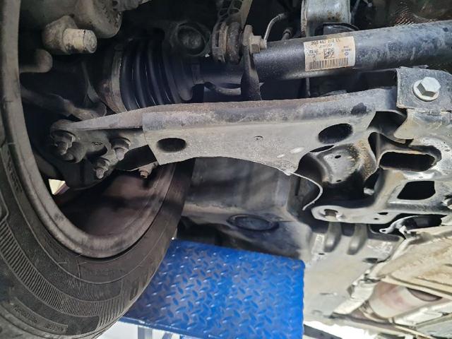 2Q0407152D VAG Brazo inferior derecho de la suspensión delantera  comprar en Lleida