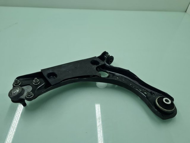 2Q0407152D Brazo inferior derecho de la suspensión delantera  comprar en Reus