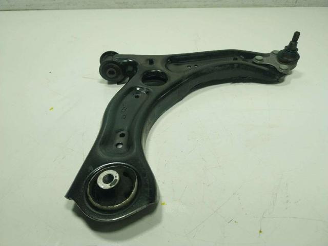 2Q0407152D Brazo inferior derecho de la suspensión delantera comprar Sevilla