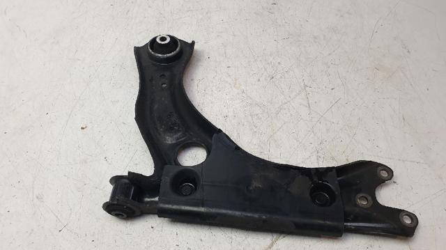 2Q0498151 Brazo inferior izquierdo de la suspensión delantera  en stock Granada