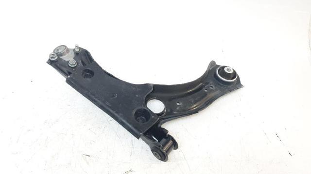 2Q0498151 Brazo inferior izquierdo de la suspensión delantera  disponible Utrera