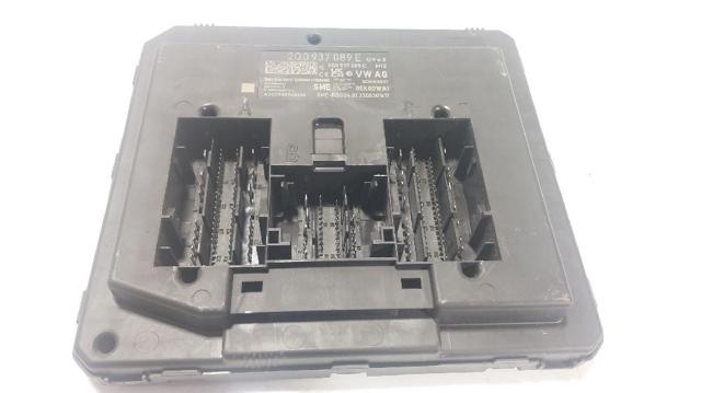 2Q0937089E Módulo de control de red de a bordo  disponible Málaga