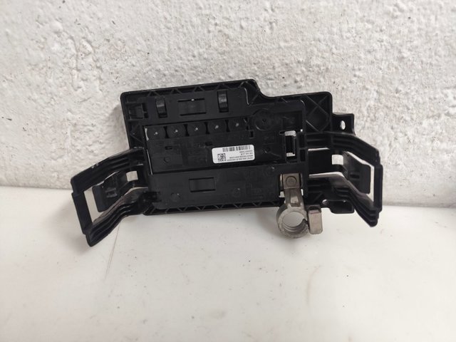 2Q0937548D VAG Caja de fusibles  disponible Alicante