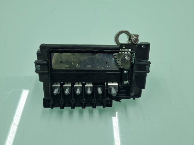 2Q0937548D Caja de fusibles  en stock Granada