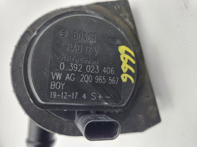 VAG 2Q0965567 Bomba de agua eléctrica auxiliar  disponible España