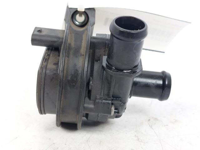 2Q0965567 VAG Bomba de agua eléctrica auxiliar  en stock Huelva
