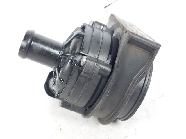 VAG 2Q0965567 Bomba de agua eléctrica auxiliar  disponible Valladolid