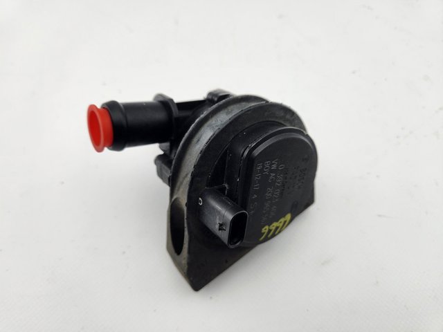 VAG 2Q0965567 Bomba de agua eléctrica auxiliar  en stock Terrassa