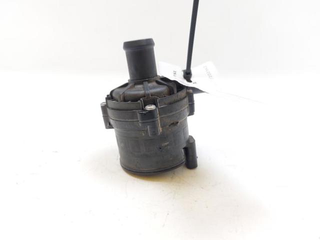 2Q0965567 VAG Bomba de agua eléctrica auxiliar  en stock Gandía