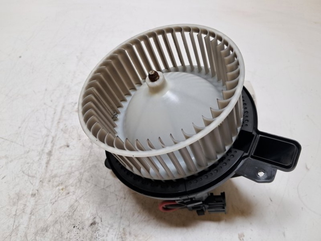 VAG 2Q1819021 Ventilador habitáculo  en stock Salamanca